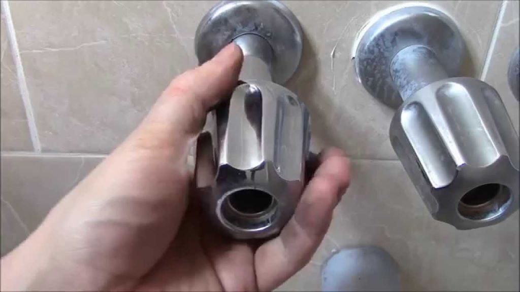 How Do You Remove an Old Bathtub Faucet Handle?