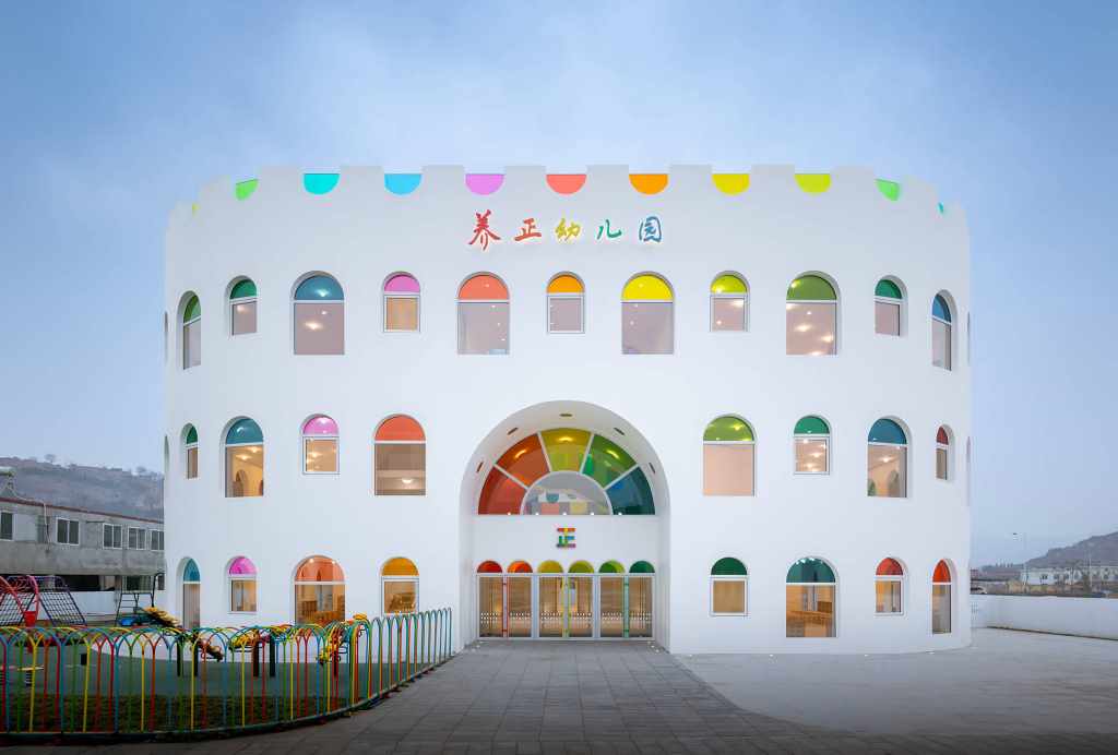 What are the factors to be considered in design of building