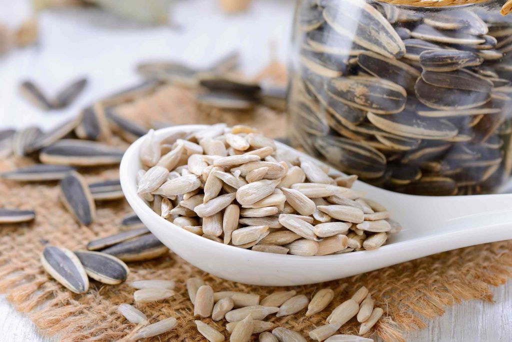 What are 5 health benefits of sunflower seeds