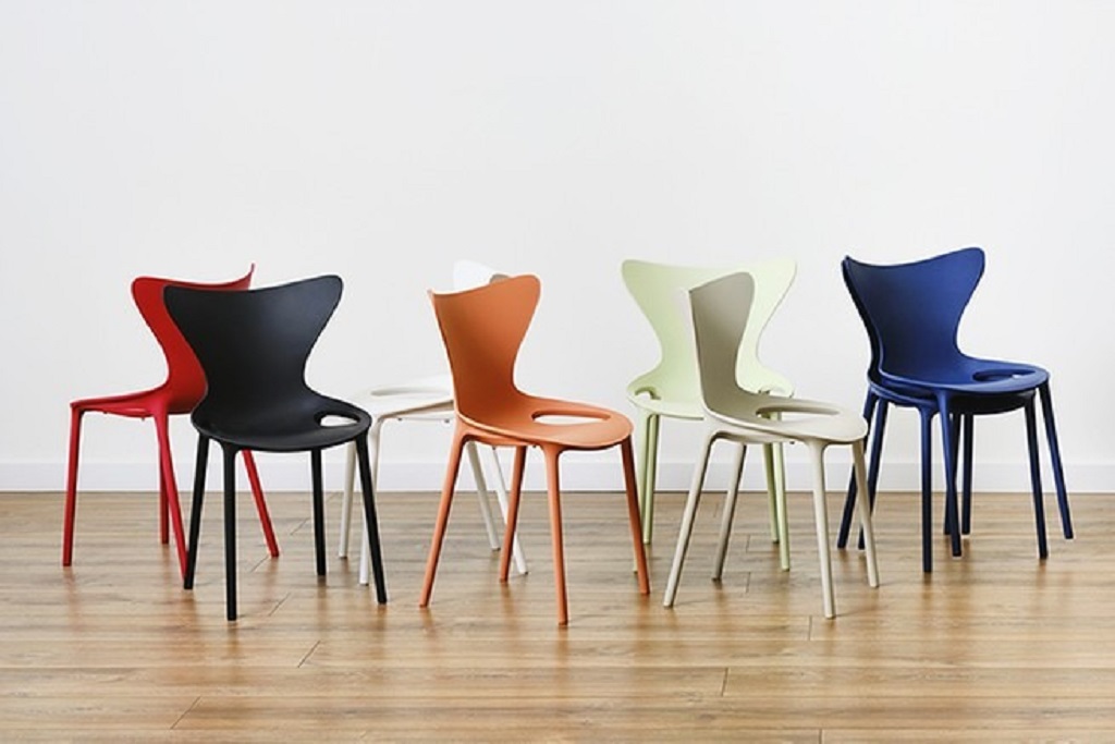 How did a love chair work