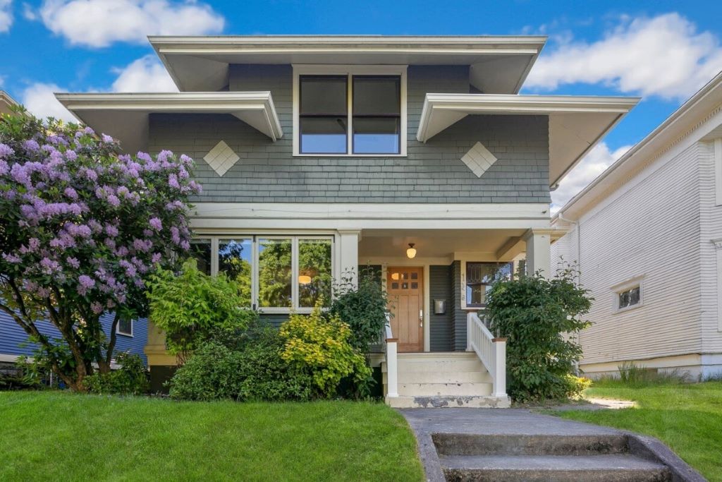 How often should I replace my roof for aesthetics?
